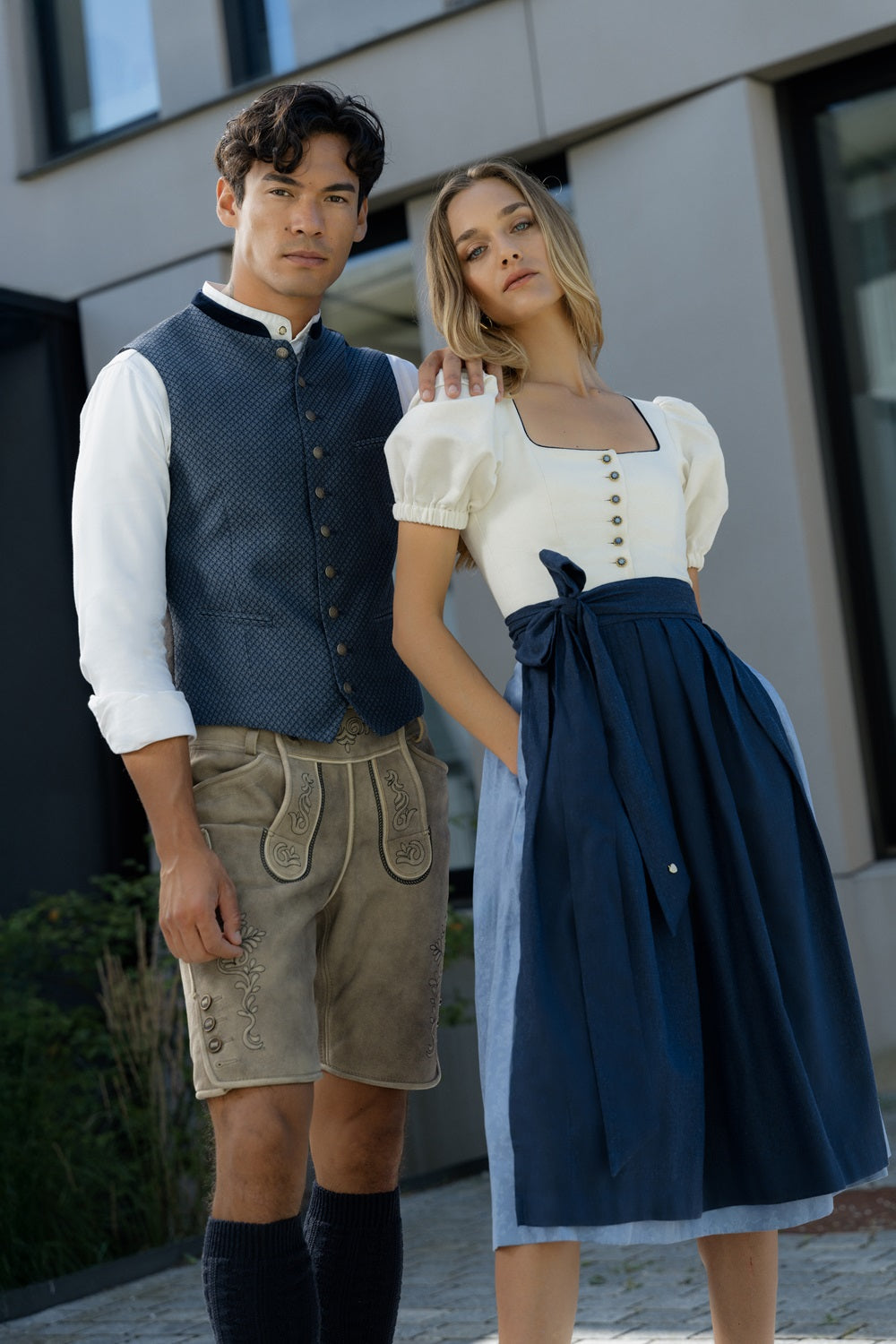 Dirndl Magdalena mit abnehmbarem Puffarm