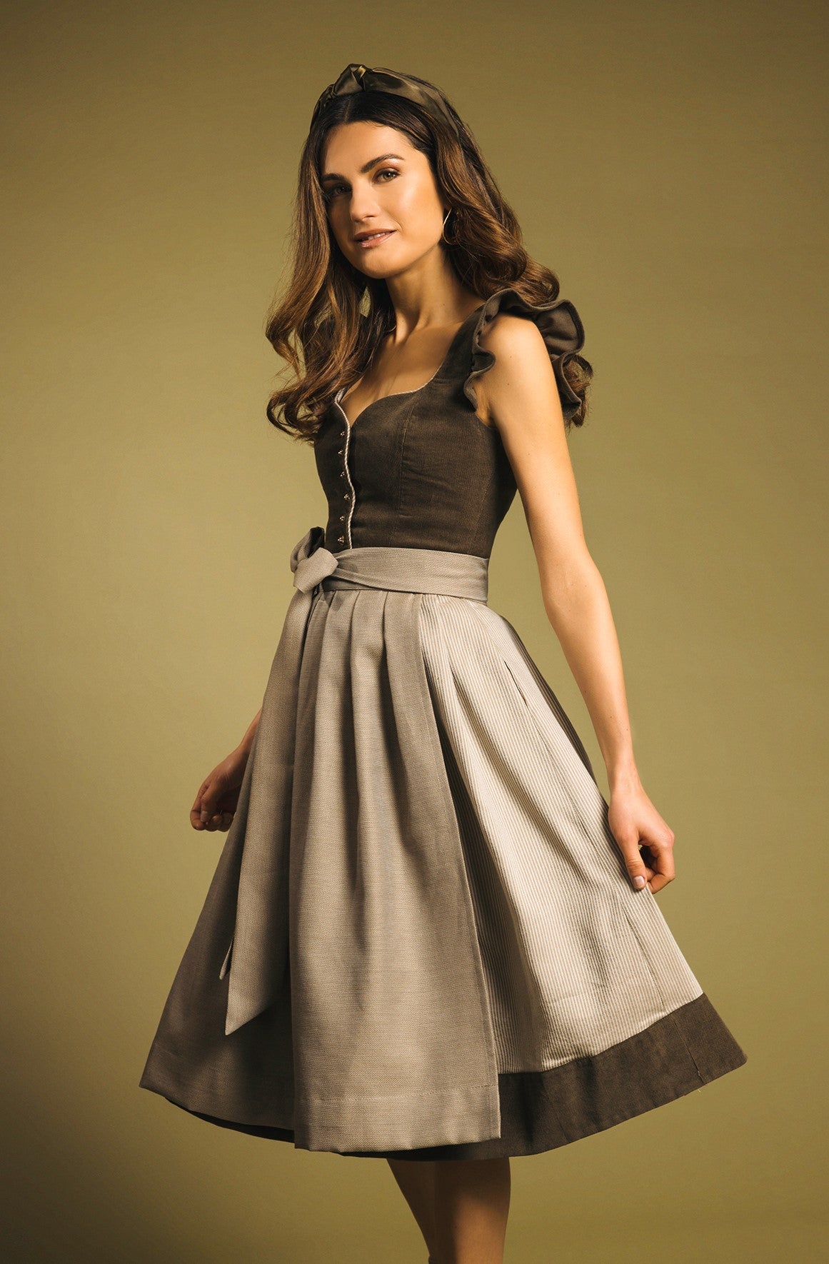 Dirndl Marie, Cord mit abnehmbarem Arm