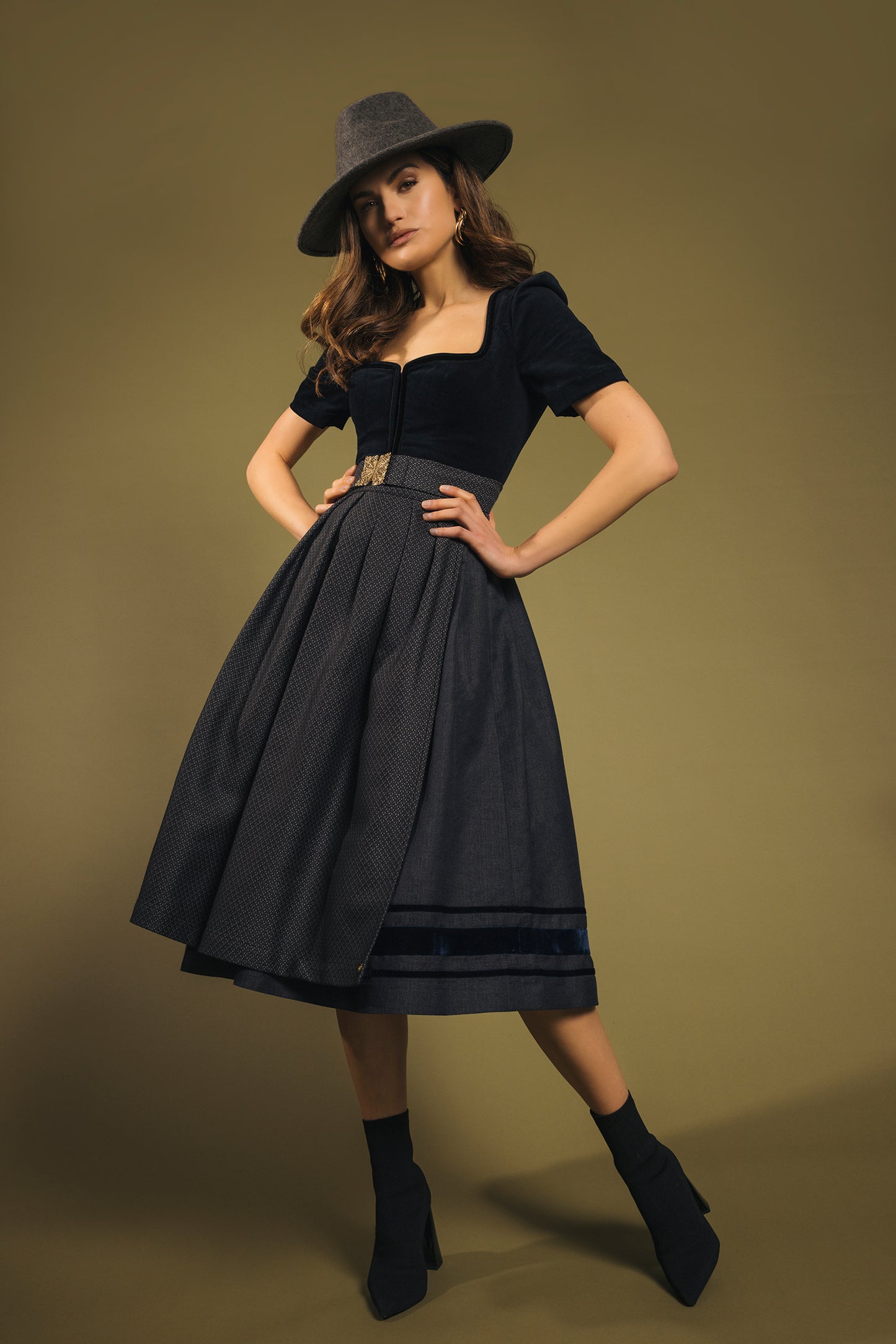 Dirndl Amalie, Rocklänge 75cm