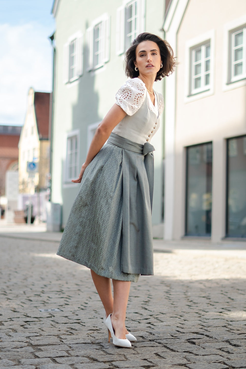 Samtdirndl Mel mit abnehmbarem Flügelarm