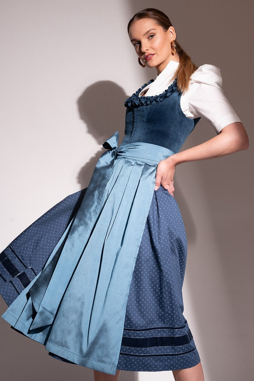 Dirndl Josephine mit Seidenschürze
