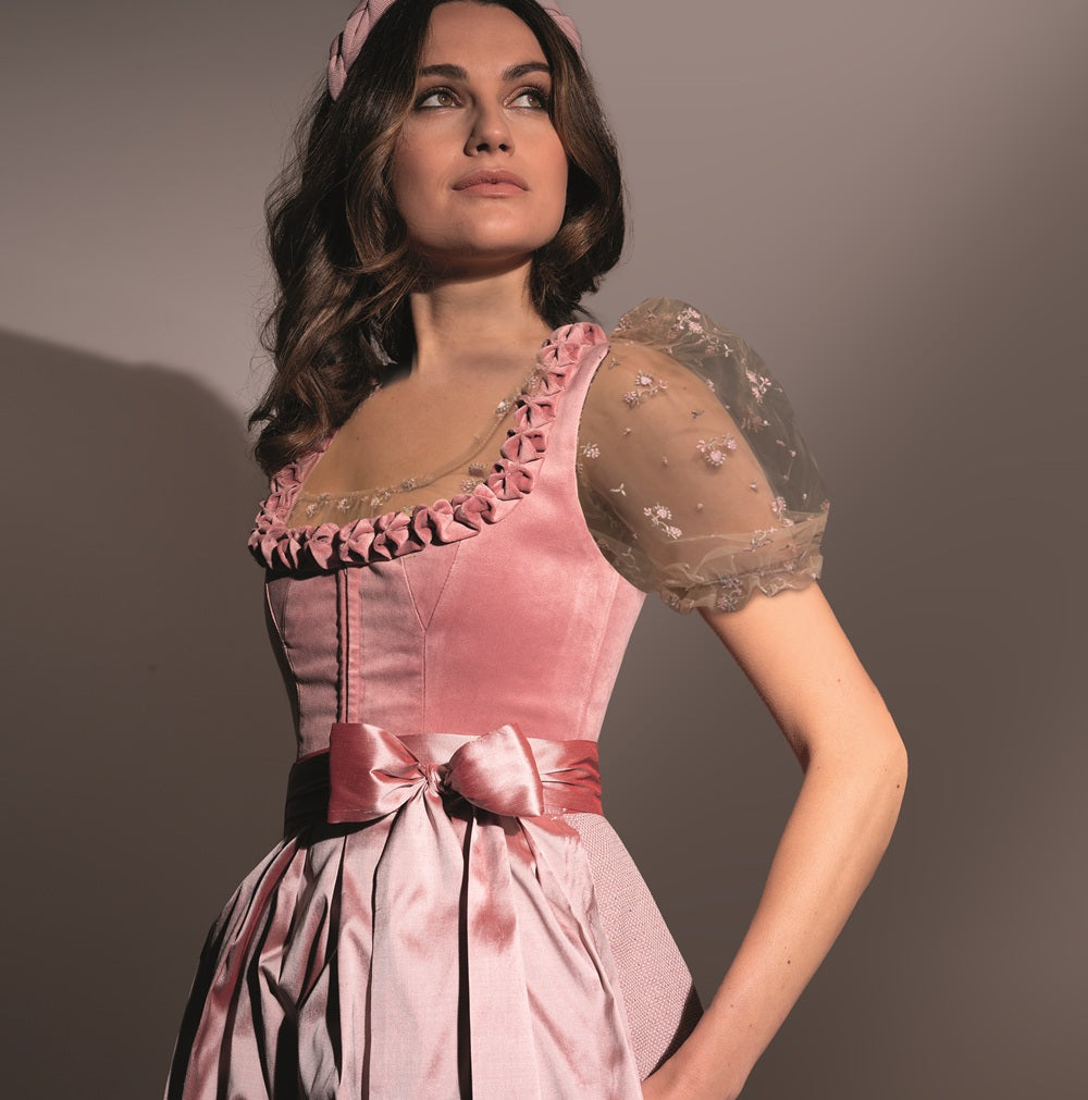 Bluse Cora mit AH Stickerei