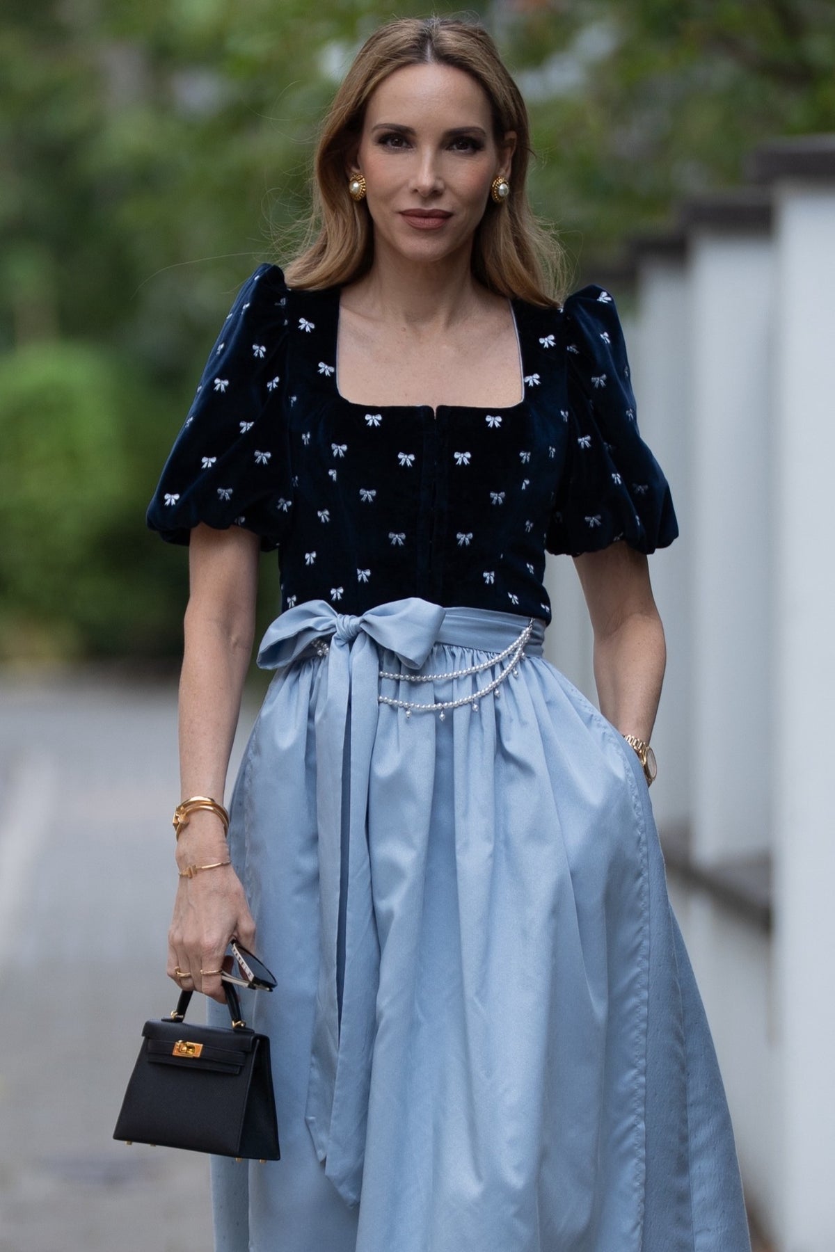 Dirndl Bow