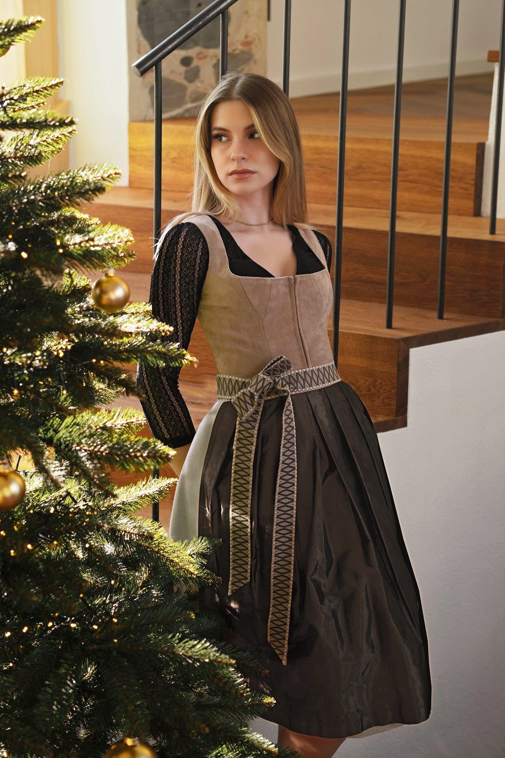 Lederdirndl Yasmin