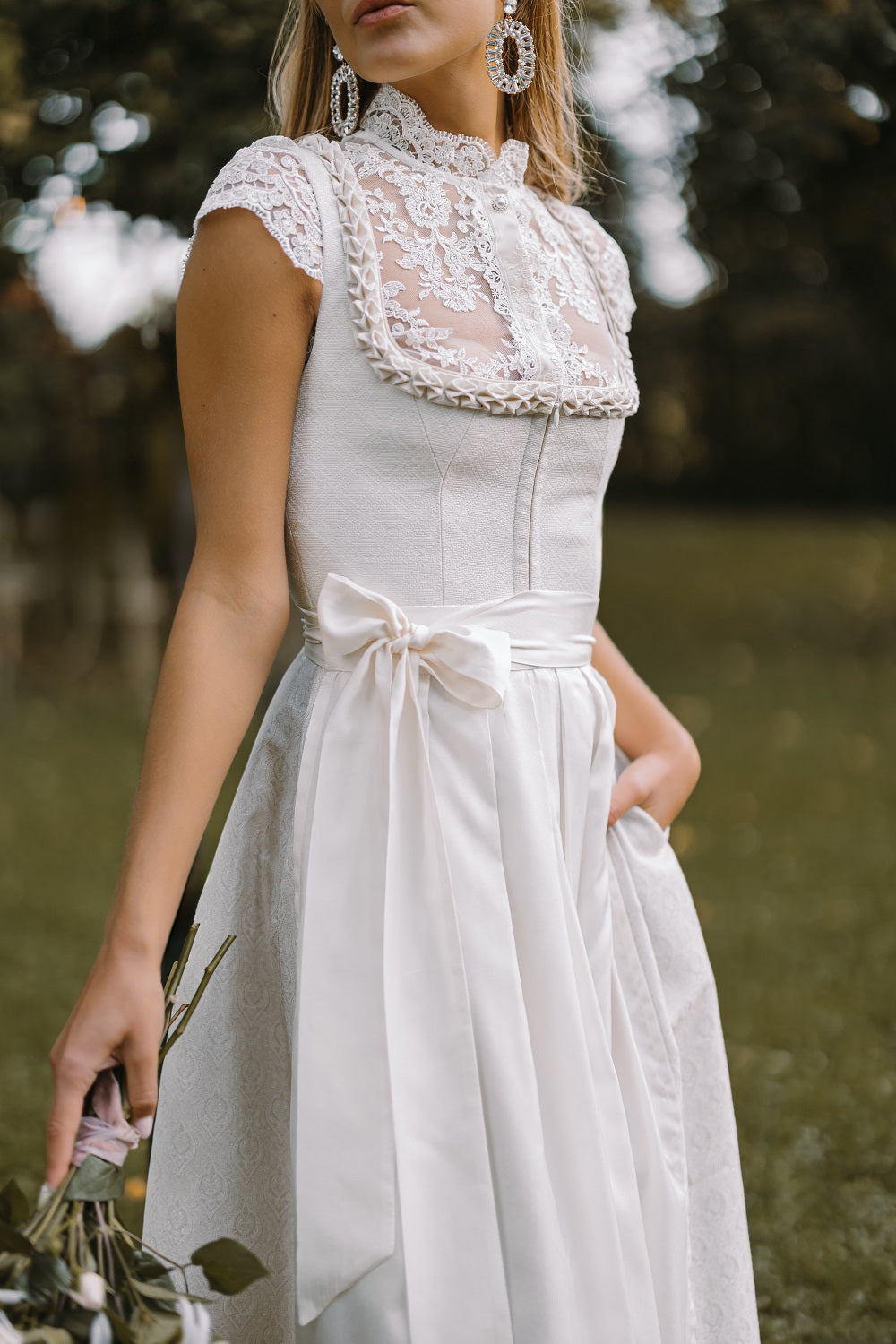 Dirndl Belinda mit Froschmäulchen